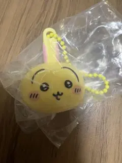 ちいかわ　リップキャップマスコット　うさぎ