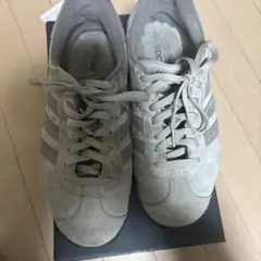 adidas Gazelle グレー スニーカー