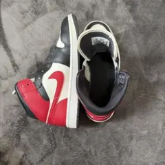 NIKEのウィメンズ エア ジョーダン 1 MID