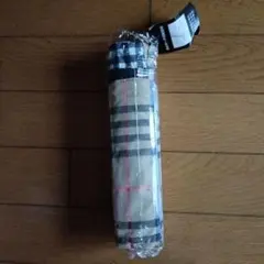 ★新品　チェック柄 防水ポーチ付き折りたたみ傘