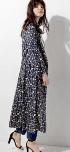 ビューティーアンドユース ユナイテッドアローズ ネイビー花柄長袖マキシワンピース