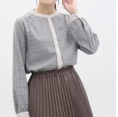 美品★ハニーズ　パールボタンチェックブラウス　S 長袖のサムネイル