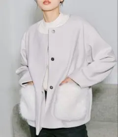 JILL by JILL STUART ポケットフェイクファーノーカラーコートのサムネイル