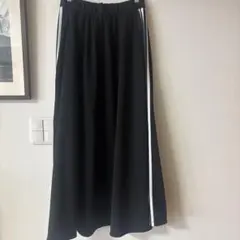 adidas ストライプ ロングスカート 黒