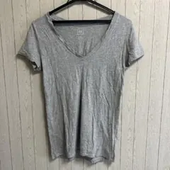 GAP VネックTシャツ グレー