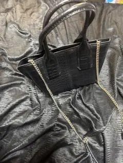 ZARA クロコダイル風 ブラックショルダーバッグ