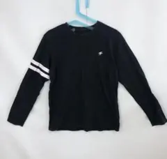 黒の長袖カットソー ストライプデザイン