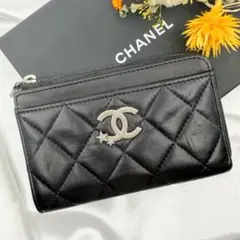 美品　CHANEL シャネル　新型フラグメントケース　ラムスキン