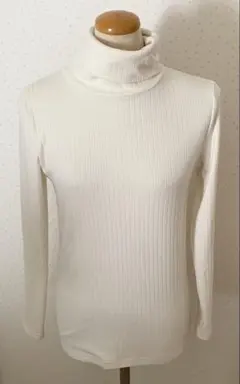 ◎美品 しまむら FIBER HEAT タートルネック 長袖 カットソー Mのサムネイル