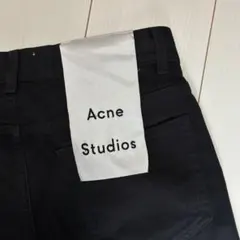 【未使用】ACNE STUDIOS スキニー ブラックデニム 29のサムネイル