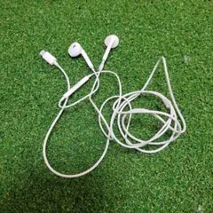 Lightningコネクタ 有線イヤフォン ホワイト