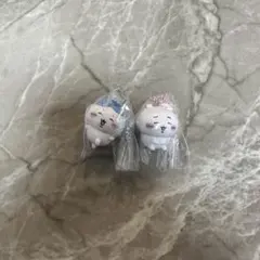 ちいかわ マスコットつきビスケット　ちいかわ・ハチワレ