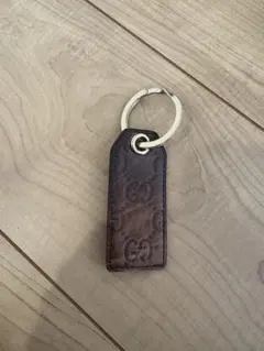 GUCCI ブラウンレザー キーホルダー