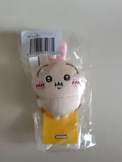 ちいかわ　うさぎだらけくじ　E賞　ぬいぐるみバッチ