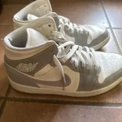 ナイキ ウィメンズエアジョーダン1 midミッド ウルフグレー aj1