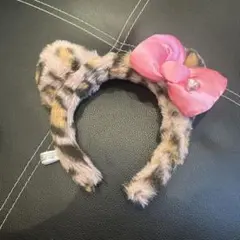 ヒョウ柄カチューシャ ピンクリボン付き