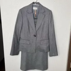 グレー テーラードスーツ ジャケットとスカートのセット