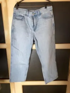 UNIQLO U ワイドデニムパンツ。