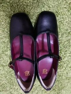 【美品】フェリシモ　音が響きにくい革風Tストラップシューズ