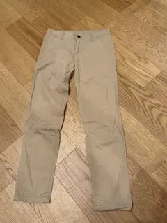 ベージュ スリムフィット チノパンユニクロUNIQLO