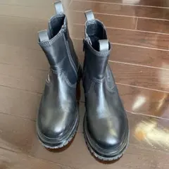 ZARA 35ブラックレザーブーツ ジッパー付き