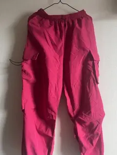 ピンク カーゴパンツ リラックスフィット