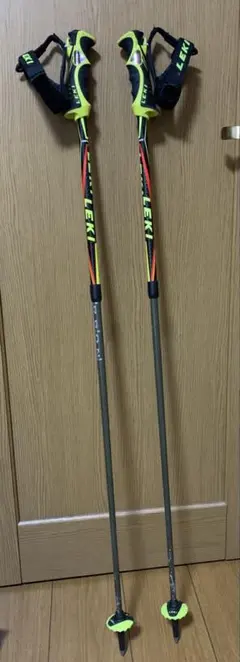 超メルカリ市限定セール中！LEKI スキー用ストック カーボン製 黒/黄 2026年最新】LEKI 素材・特徴：カーボン スキー ストックの人気