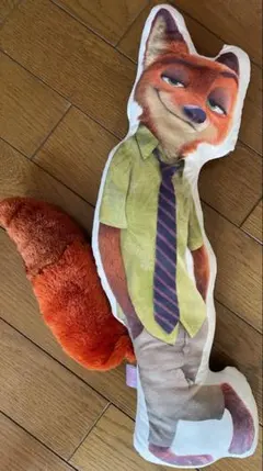 ズートピア ニックしっぽ付きダイカットクッション　ディズニー　おまけ付き
