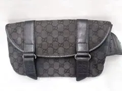 GUCCI ボディバッグ ブラック GGパターン - メルカリ