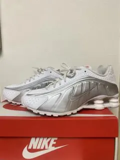 Nike Shox 色が少し移ってますが洗えば落ちます。 も Nike Shox 色が少し移ってますが洗えば落ちます。 も - メルカリ