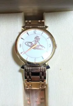 かわいいウサギ様専用　Vivienne Westwood ゴールドウォッチのサムネイル