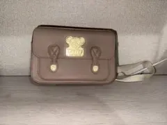 ディズニーリゾート　ダッフィー キャリーミーポシェット