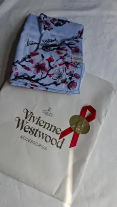 Vivienne Westwood 桜柄ハンカチのサムネイル