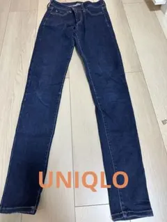 UNIQLO スキニーデニム 22 (56cm) ダークブルー