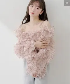 SALON by Chico」オフショルランダムチュールドットブラウス - メルカリ