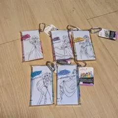 【新品】ダイソー　カラビナ付ビニールポーチ　ディズニープリンセス　全5種類