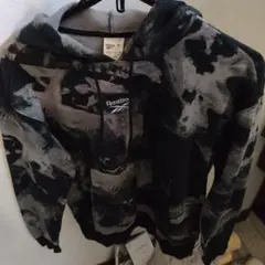 Reebok フード付きパーカー M