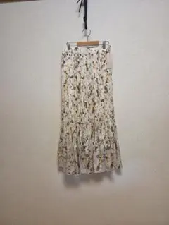 【新品】Stola. ぼかし花柄プリーツスカート　イエロー　36のサムネイル