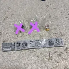 ディズニー　デイジー　カプセルトイ