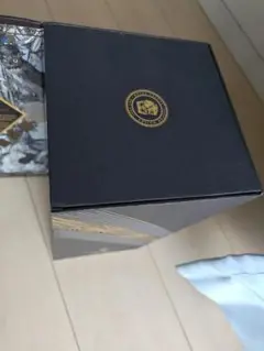 ロイヤルサルート ダイヤモンドトリビュート 空ボトル箱付キャップ付 