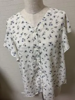 GU花柄トップス