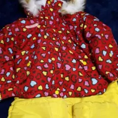 子ども用スキーウェア 赤ハート柄