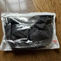 新品　ユニクロ　コンパクトショルダーバッグのサムネイル