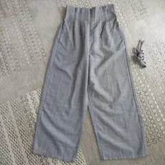 グローバルワーク　グレー系チェック　ワイドパンツ　140　キッズ　肩紐付き