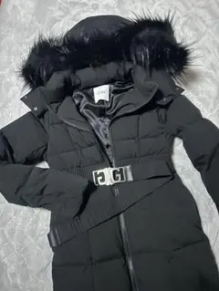 GYDA ブラック ダウンジャケット ファー付き ２０２３ 期間限定値下げ中