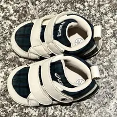 【美品】familiar × asics スクスク ベビーシューズ 13.0cm