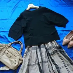 フェミニンコーデ♪アドーアADORE ボリュームスリーブプルオーバー　グリーン系