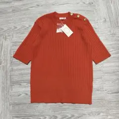 新品Te chichi リブアイレット柄プルオーバー ニット 金ボタン オレンジ