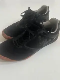 svolme フットサルシューズ 黒