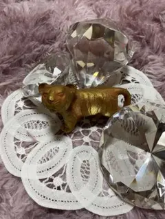 金色の虎の置物 約8cm